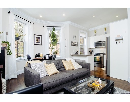 38 Upton St unit 3, Boston, MA 02118 - photo 1