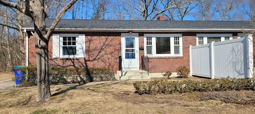 21 Cobb Dr, Rockland, MA 02370 - photo 1