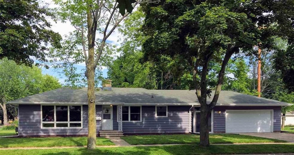 Welcome to 2018 Racine St!