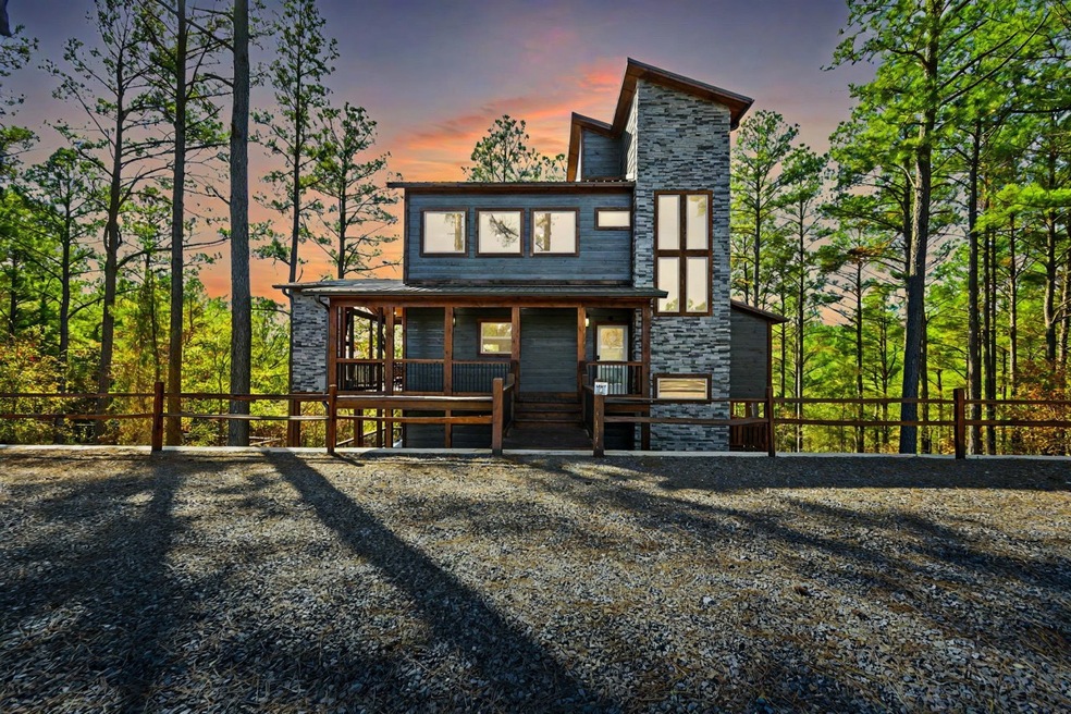 Pending $975,000