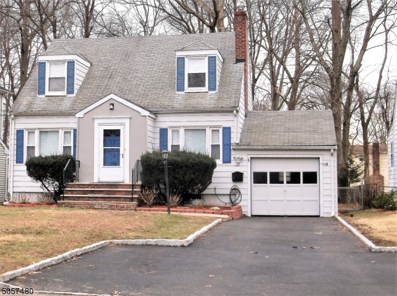 37 W Cedar St, Livingston, NJ 07039 - photo 1
