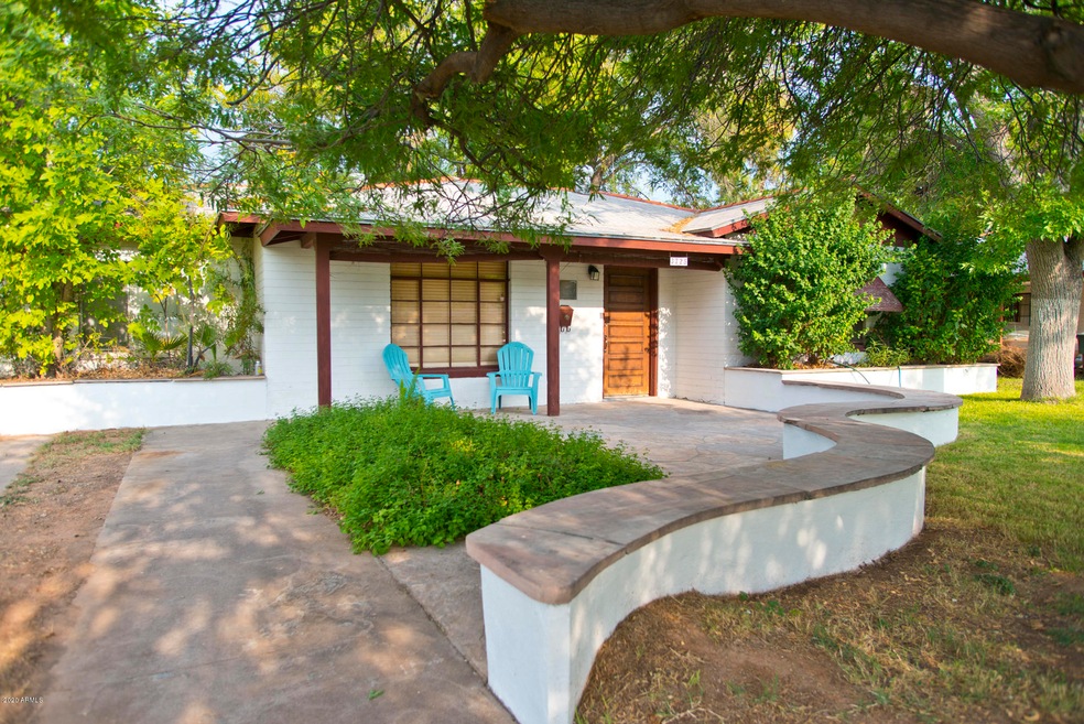 3725 N 34th Place, Phoenix, AZ 85018 - photo 1