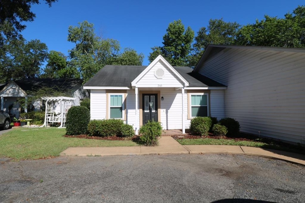 310 Chason Park Dr, Bainbridge, GA 39817 - photo 1