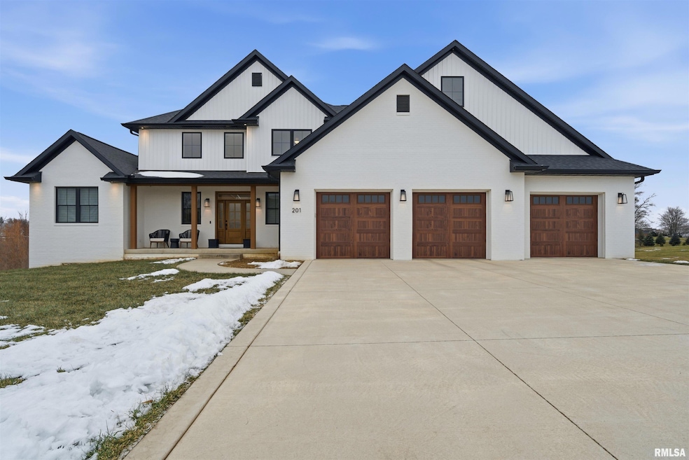 201 Royal Point Ct, Pekin, IL 61554 - photo 1