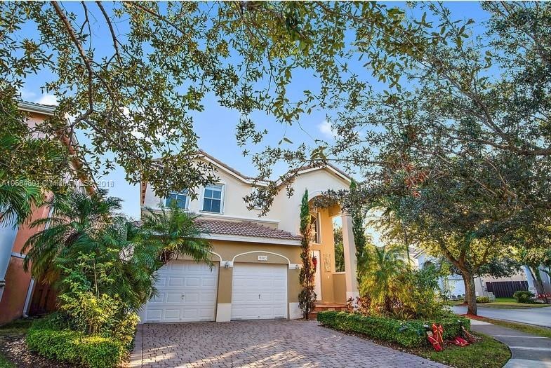 11360 NW 47th Ln, Doral, FL 33178 - photo 1