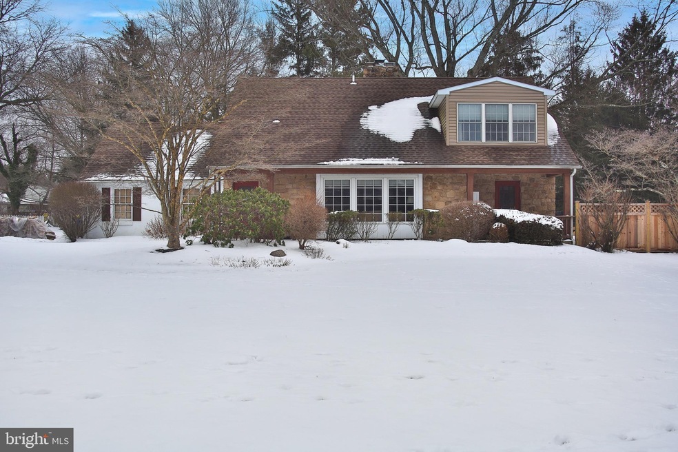 701 N Wales Rd, North Wales, PA 19454 - photo 1