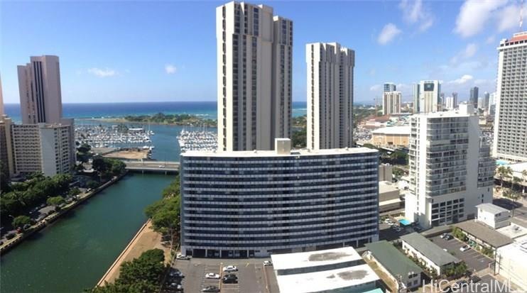 Atkinson Towers in the center. Yacht Harbor Towers