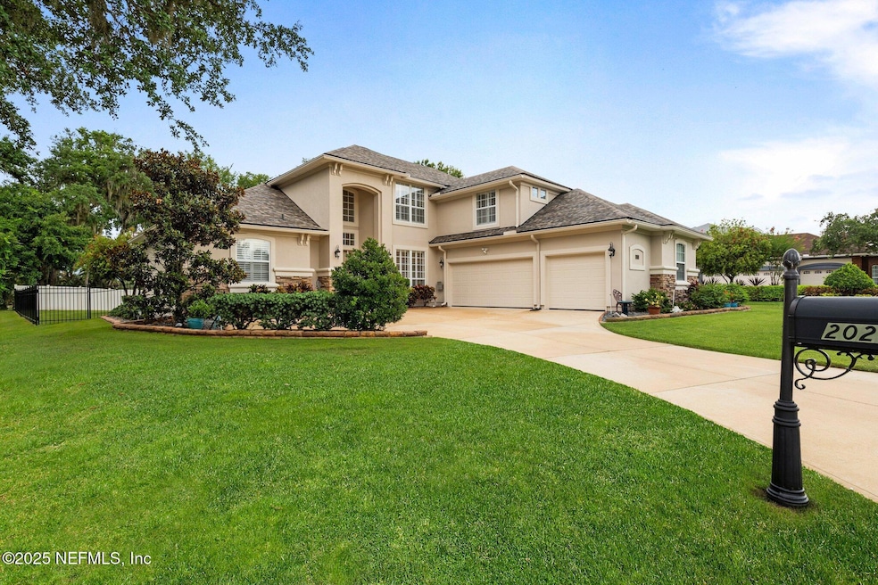 Front Exterior – Curb Appeal at Its Be