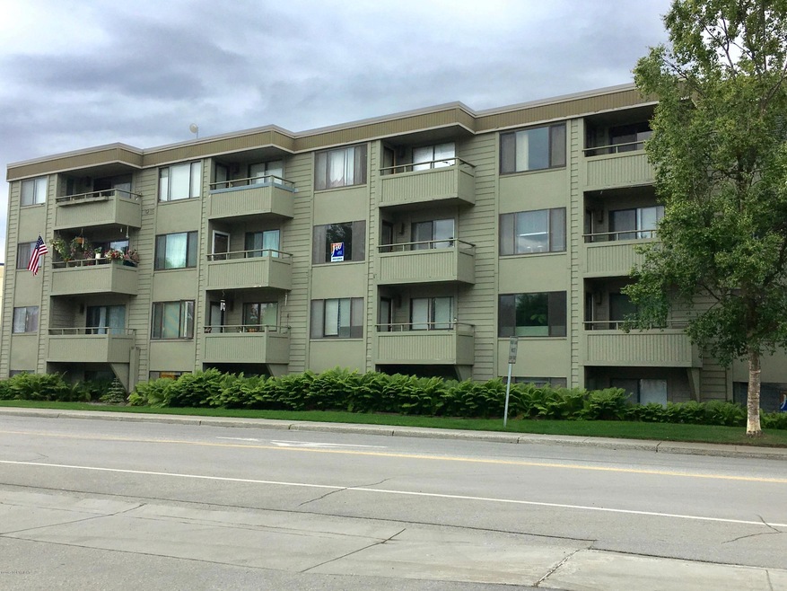 2201 Romig Place unit 303, Anchorage, AK 99503 - photo 1