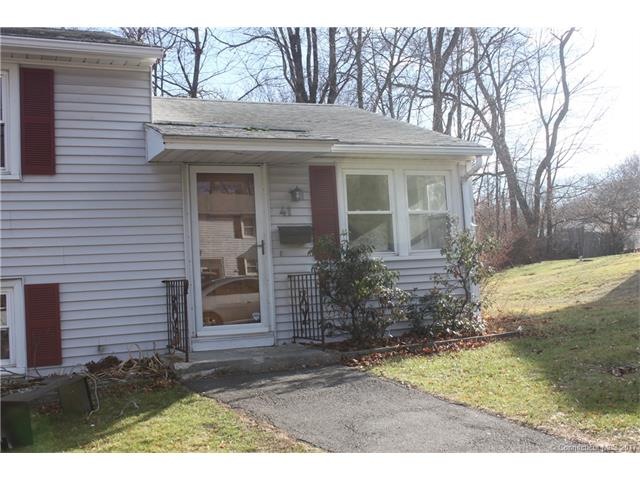 41 Longmeadow Dr, Waterbury, CT 06706 - photo 1