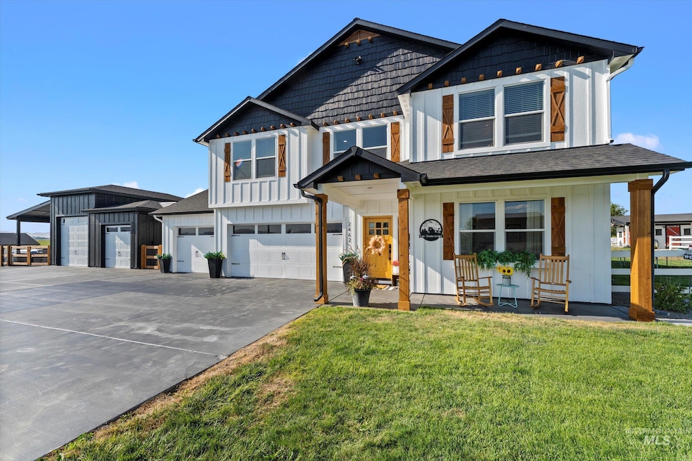 For Sale $999,900 • Co-Listing Agent