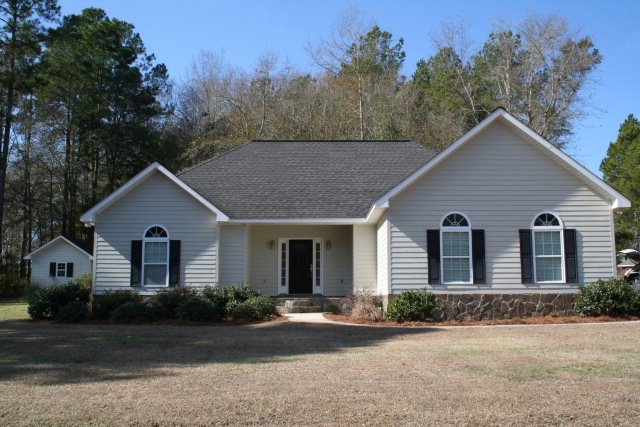 501 Limestone St, Mount Vernon, GA 30445 - photo 1