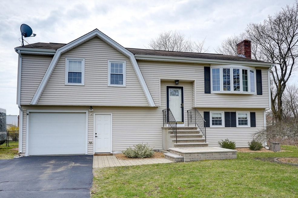 290 Davis St, Northborough, MA 01532 - photo 1