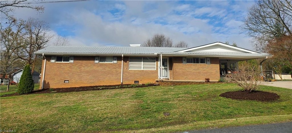 1714 Third St, Asheboro, NC 27205 - photo 1