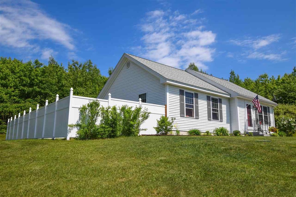 39 New Hampton Rd, Franklin, NH 03235 - photo 1