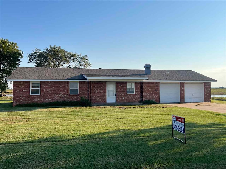 26032 E 1780 Rd, Walters, OK 73572 - photo 1