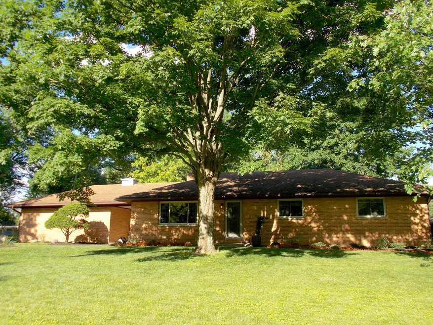 1112 Beechview Dr S, Worthington, OH 43085 - photo 1