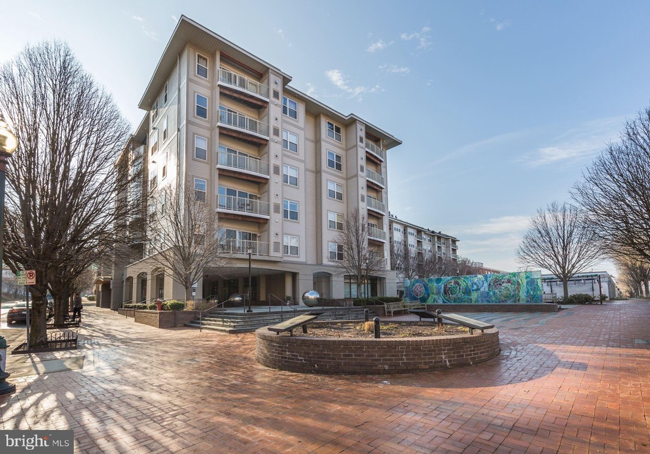 8045 Newell St unit 321, Silver Spring, MD 20910 - photo 1