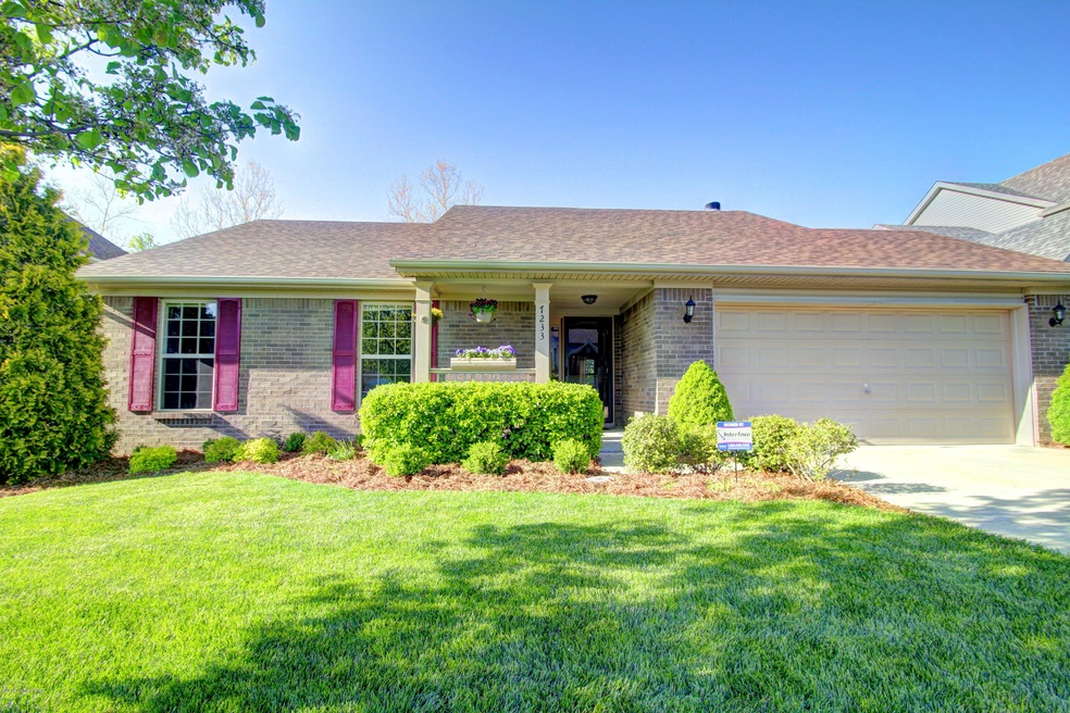 7233 Quindero Run Rd, Louisville, KY 40228 - photo 1