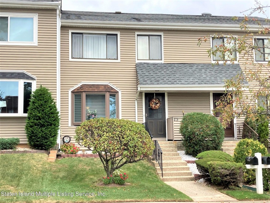 23 Ivy Ct, Staten Island, NY 10309 - photo 1