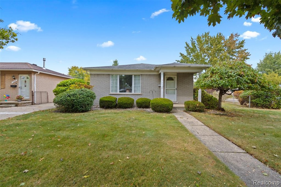 33432 Balmoral St, Westland, MI 48185 - photo 1