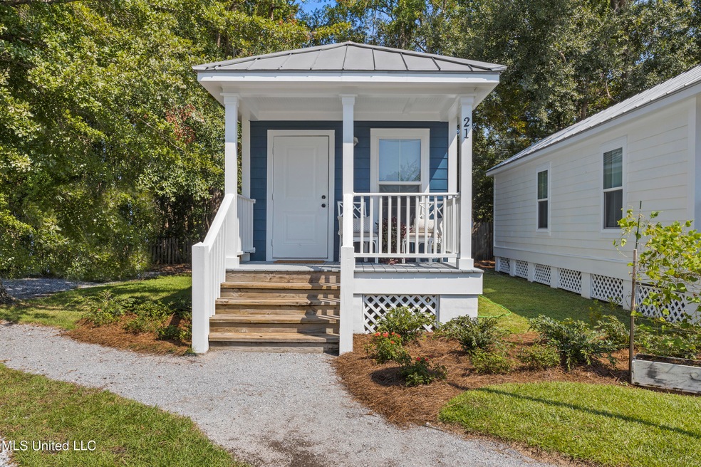 2207 Government St unit 10, Ocean Springs, MS 39564 - photo 1