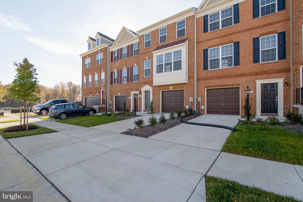 11405 Sandhurst Place, White Plains, MD 20695 - photo 1