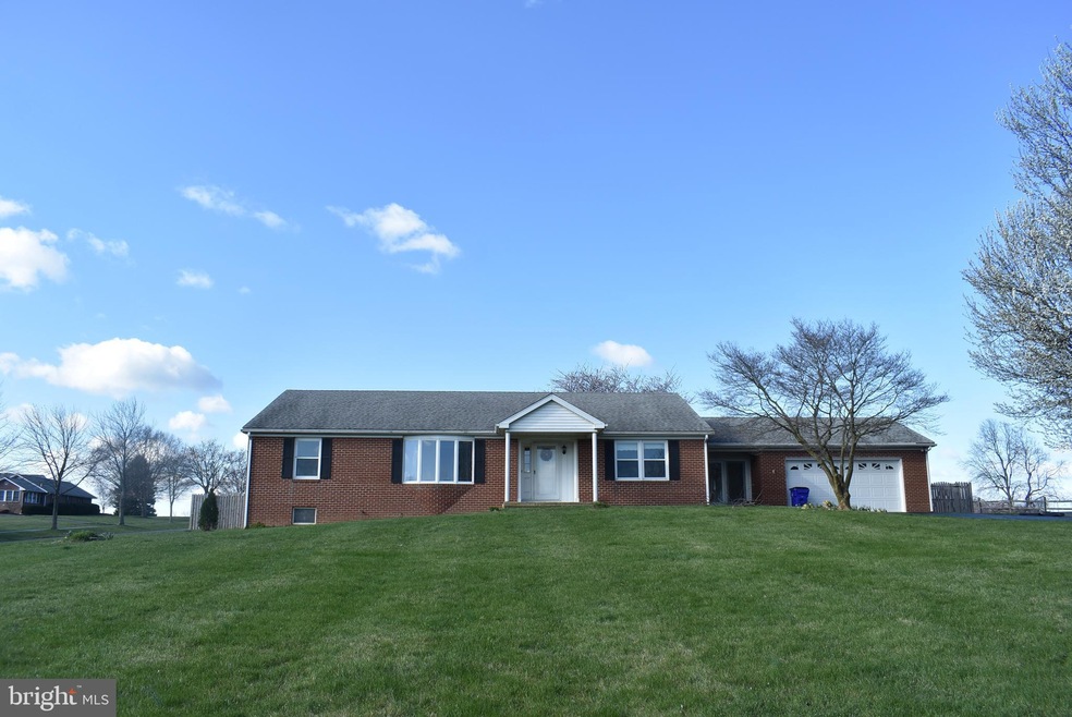 1085 Marthas Ct W, Knoxville, MD 21758 - photo 1