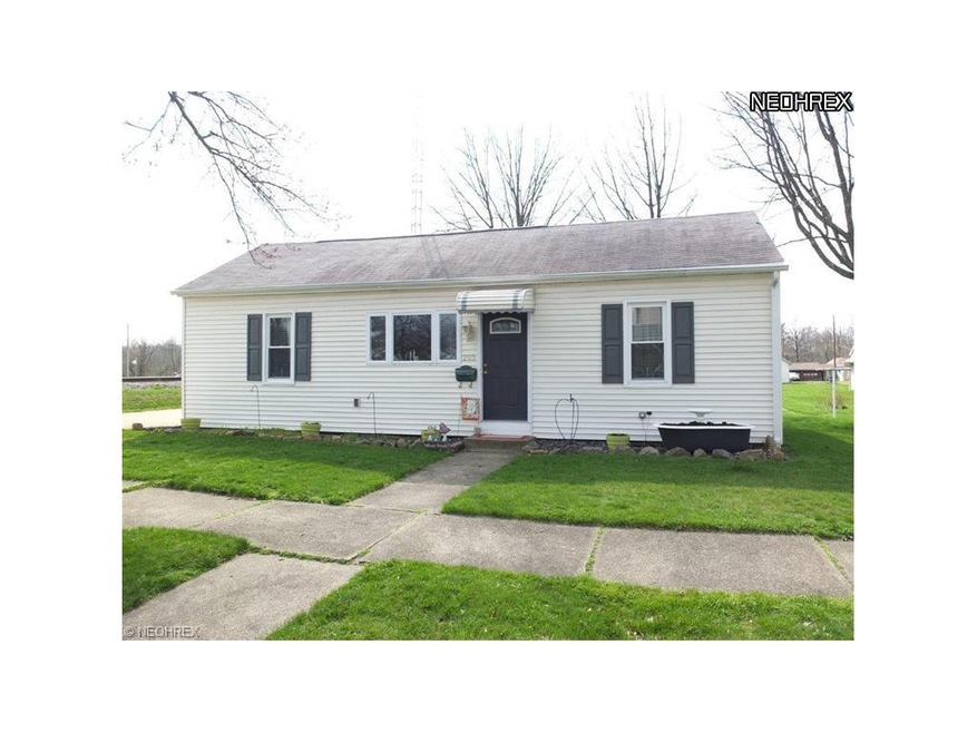 Super cute 2 bedroom, completely remodeled home in