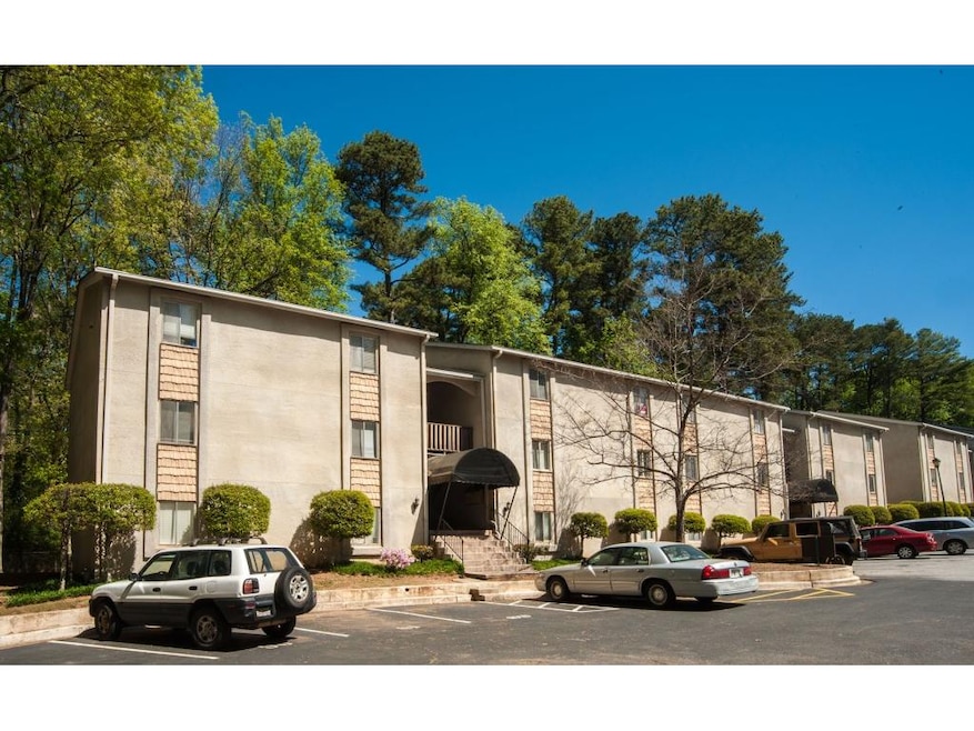 3 bedroom 2 bath condo close to Emory, CDC and 285