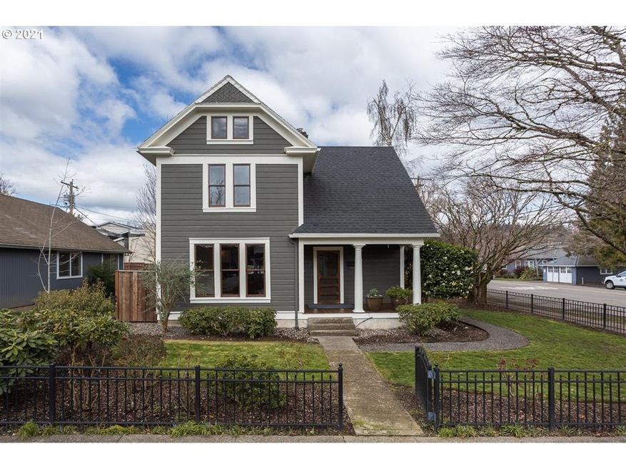 1892 6th Ave, West Linn, OR 97068 - photo 1