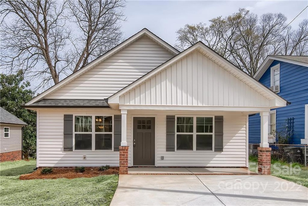 1029 7th St, Statesville, NC 28677 - photo 1