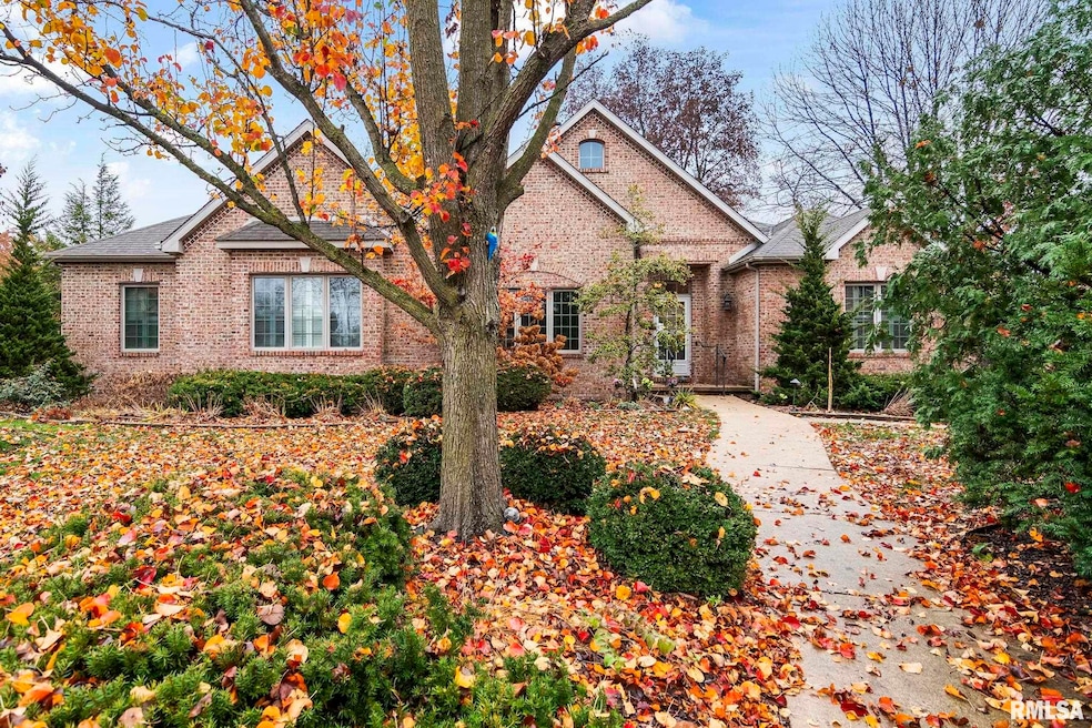 2001 Maryknoll Place, Springfield, IL 62704 - photo 1