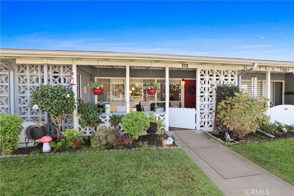 13660 Annandale Dr unit 22IM1, Seal Beach, CA 90740 - photo 1