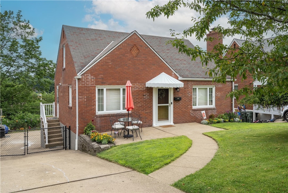 5248 Orchard Hill Dr, Pittsburgh, PA 15236 - photo 1