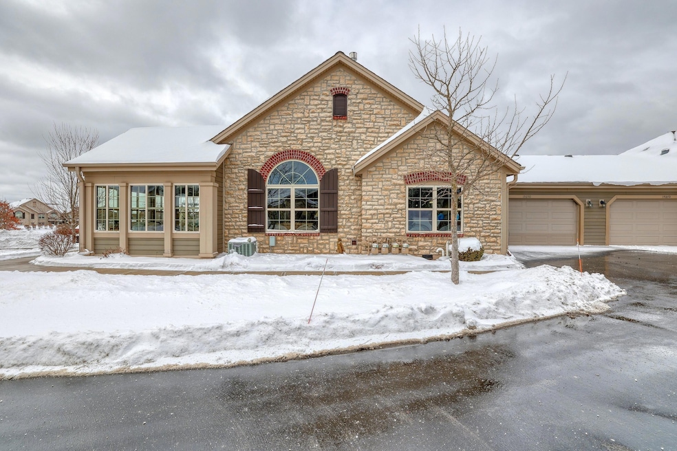 15250 Huff Way, Brookfield, WI 53005 - photo 1