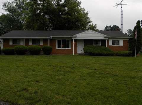 2110 Westminster Dr, Flint, MI 48507 - photo 1