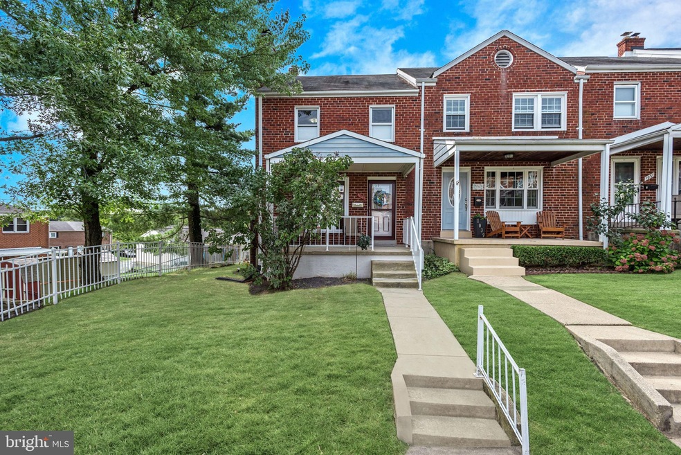 1041 Downton Rd, Halethorpe, MD 21227 - photo 1