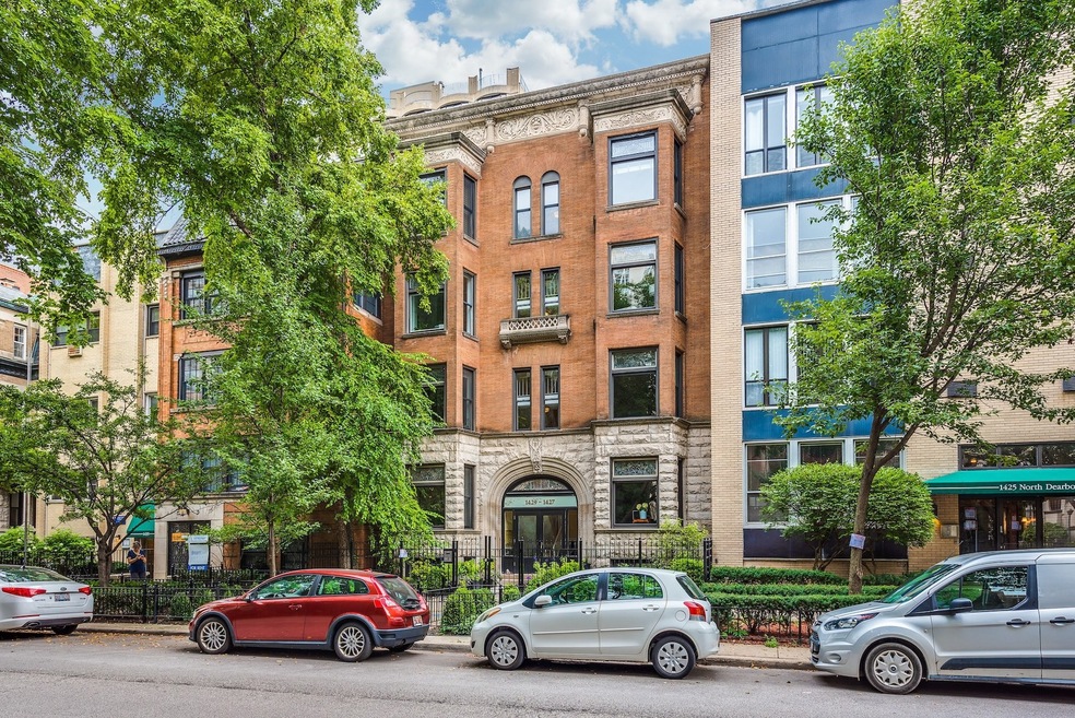 Pending $679,900 • Co-Listing Agent