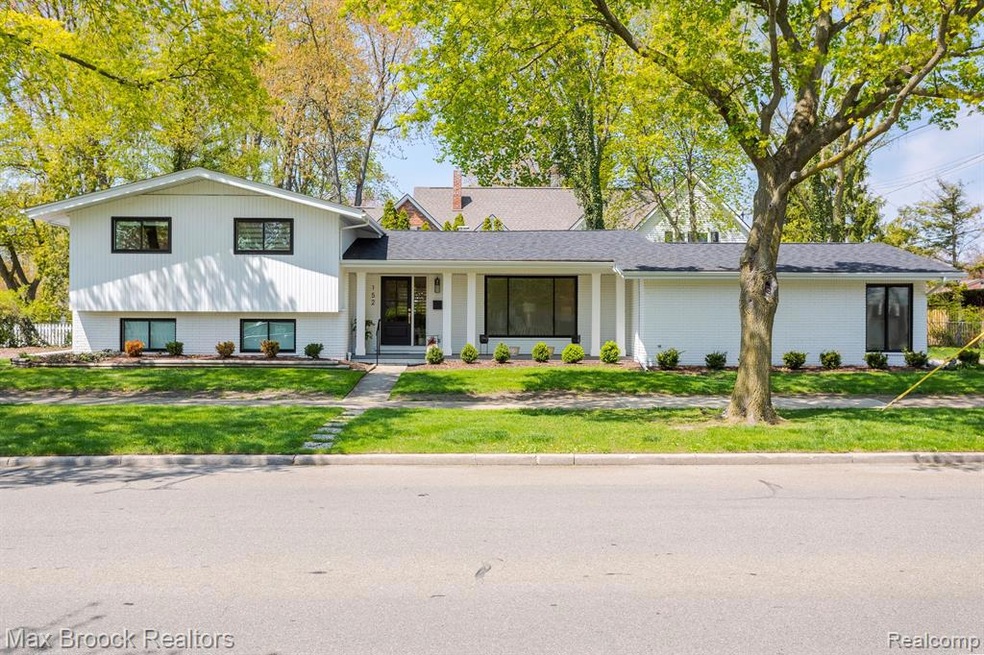 152 Kerby Rd, Grosse Pointe Farms, MI 48236 - photo 1