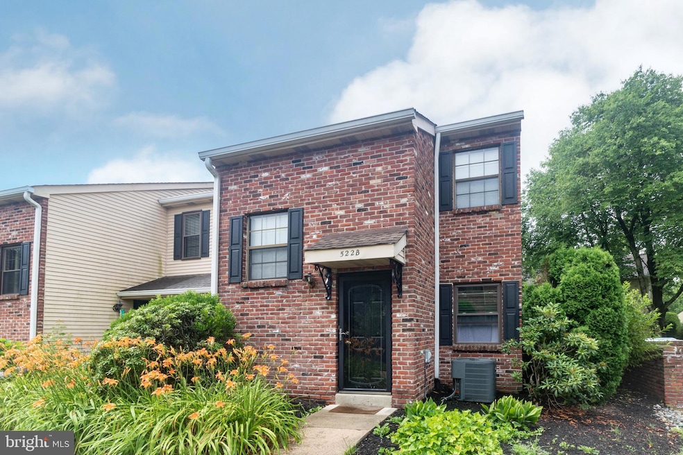 522B Willow Turn unit B, Mount Laurel, NJ 08054 - photo 1