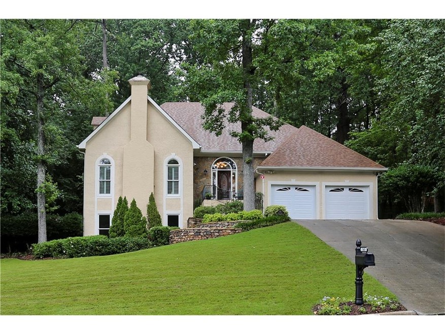 Charming Roswell Home in River Ridge Swim/Tennis -