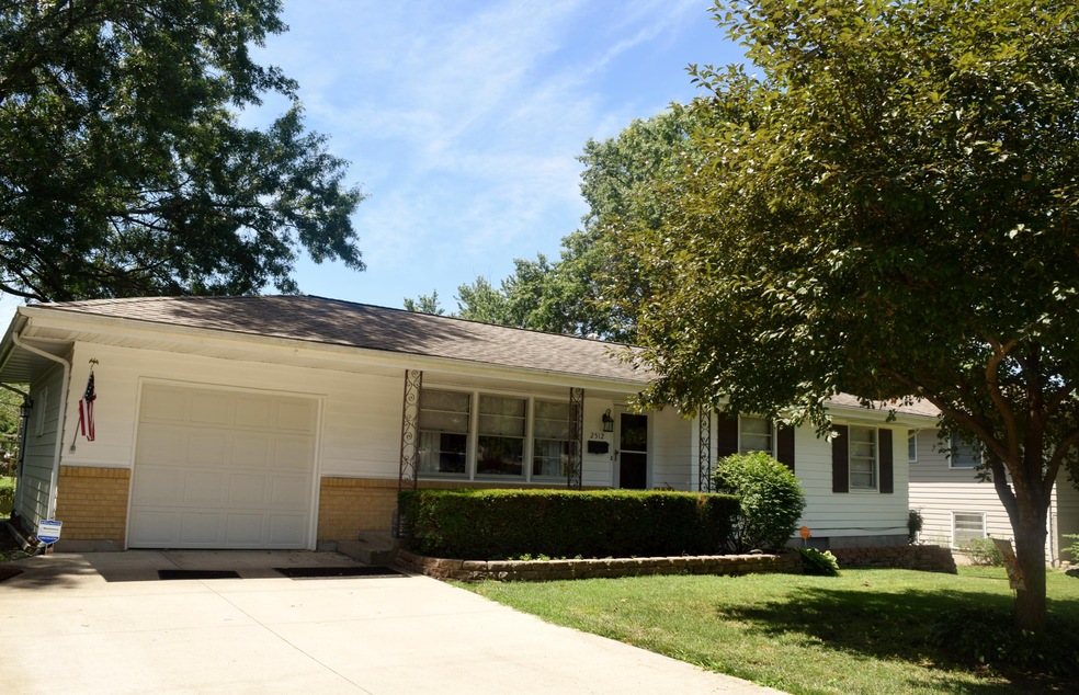 2512 Highland Dra