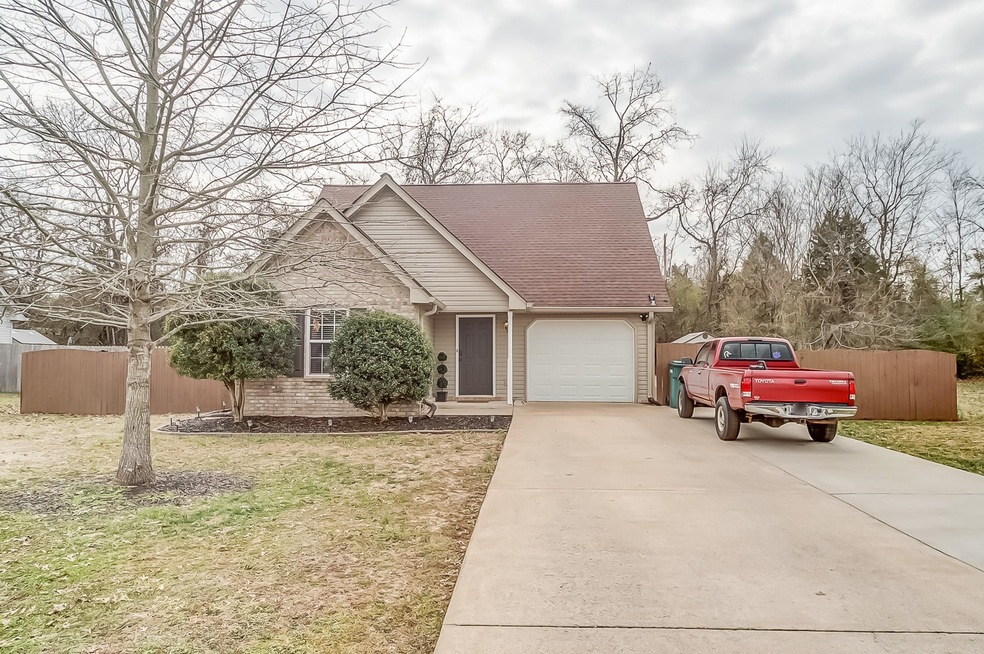 141 Sara Cir, Lebanon, TN 37090 - photo 1