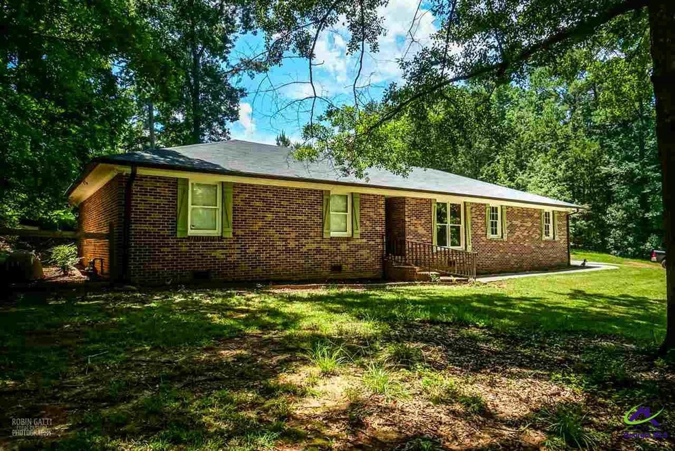 5934 Wesleyan Dr N, Macon, GA 31210 - photo 1