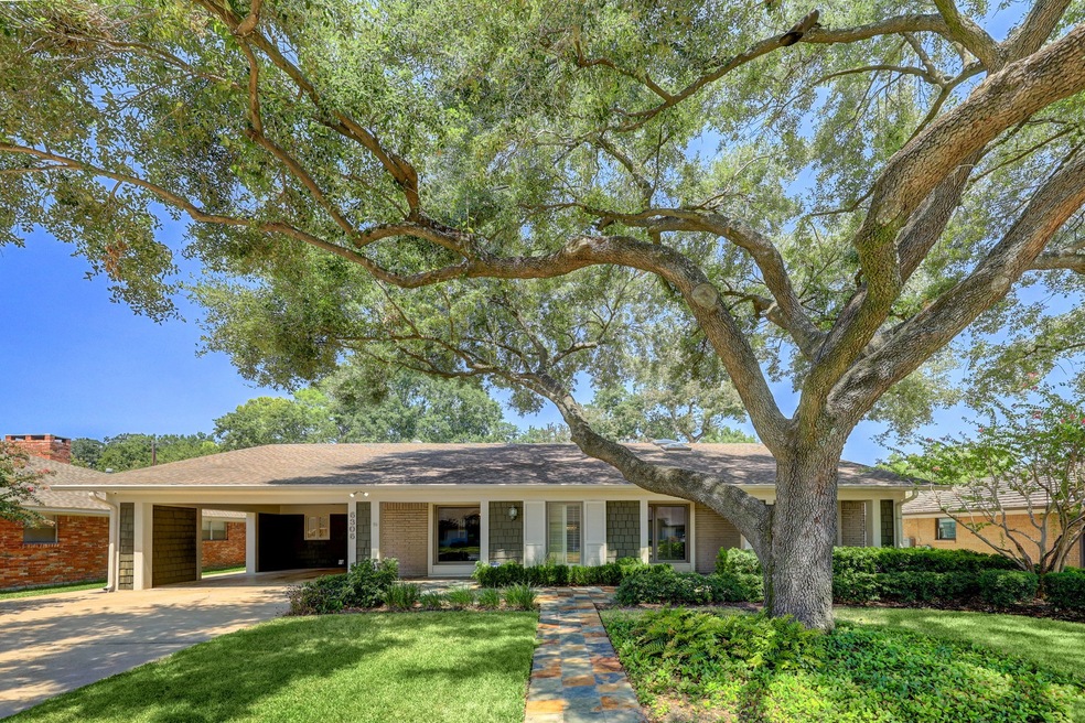 6306 Kury Ln, Houston, TX 77008 - photo 1