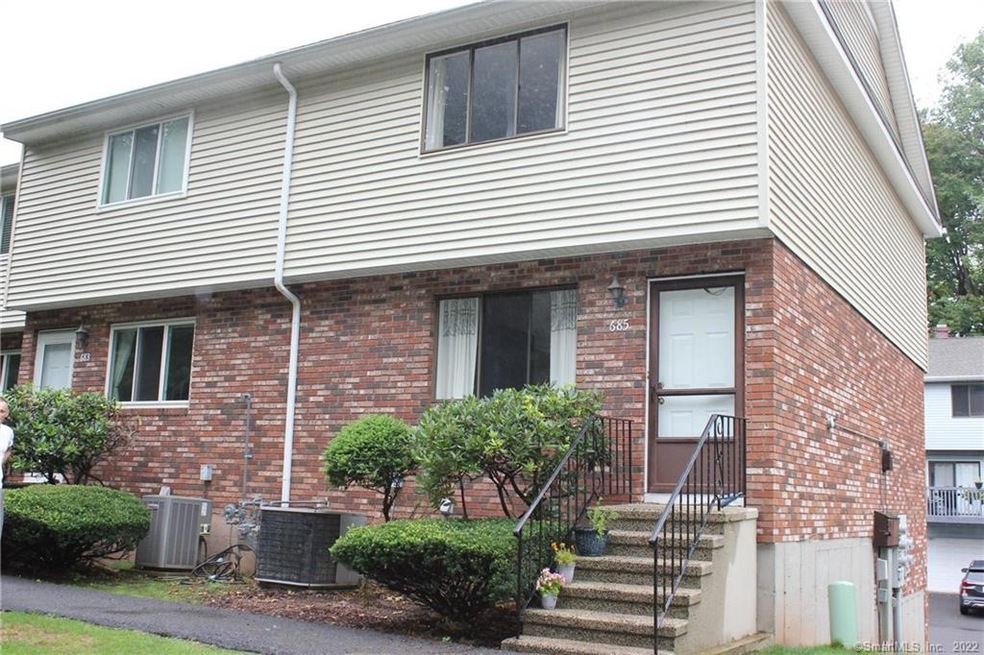685 Churchill Dr unit 685, Newington, CT 06111 - photo 1