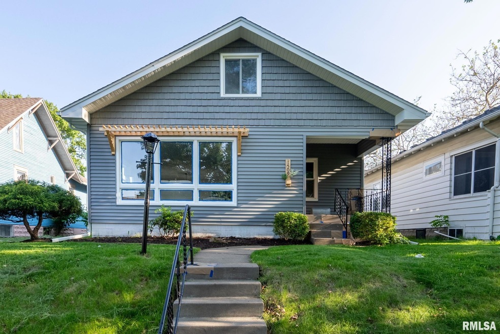 1509 Elm St, Davenport, IA 52803 - photo 1