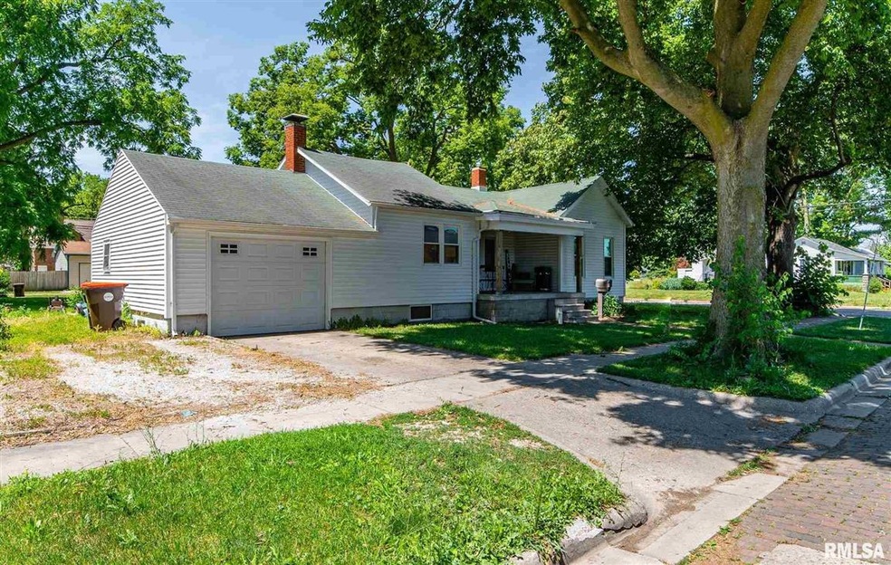 1101 Pekin St, Lincoln, IL 62656 - photo 1