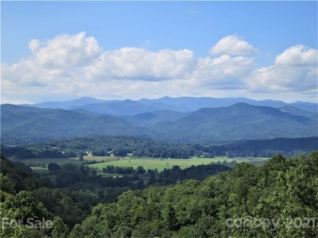 Incredible, expansive views of Blue Ridge Parkway,